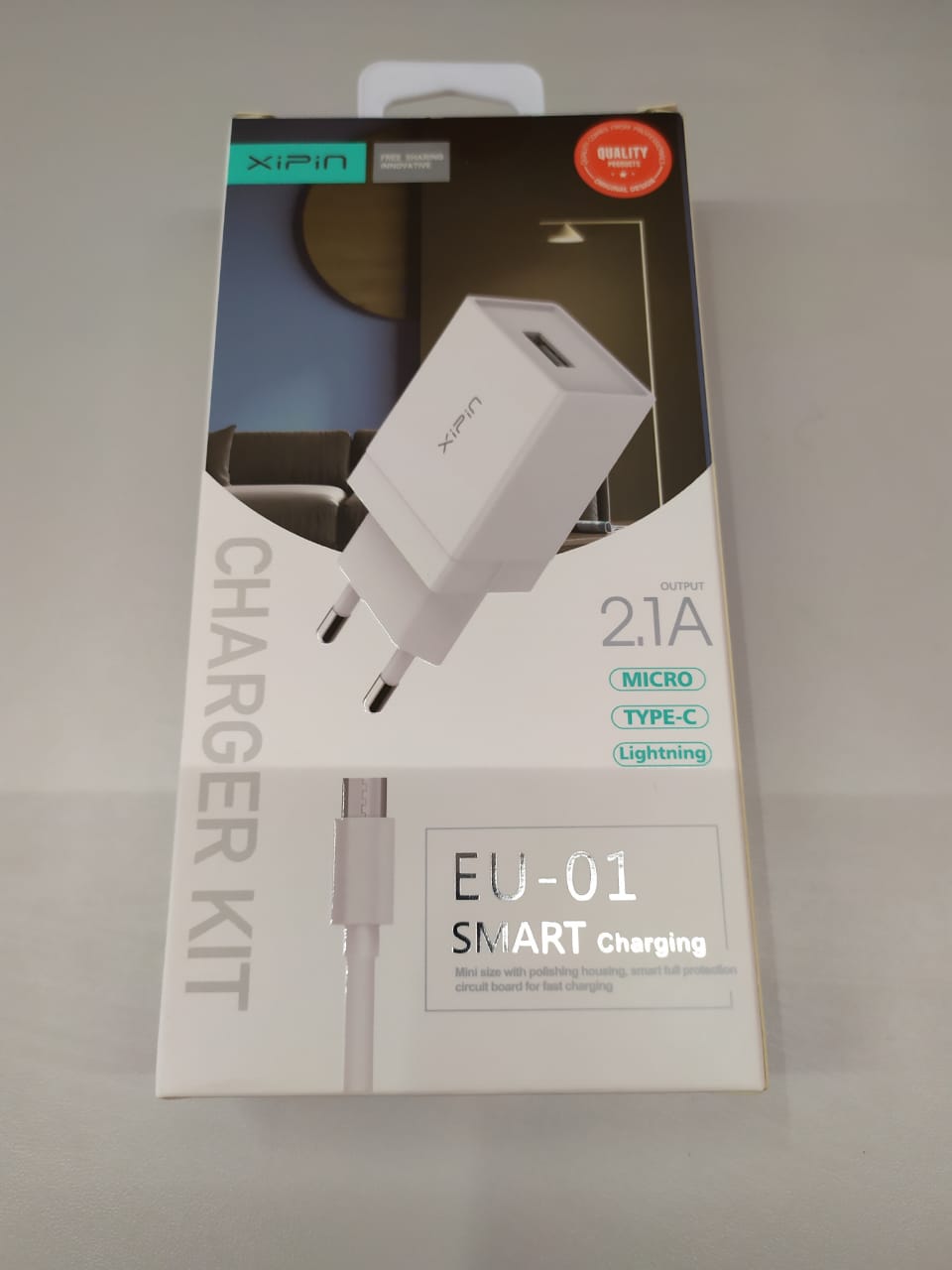 СЗУ "Xipin" EU-01 + Lightning 5G/iPod/iPad (1USB/2.1A) 