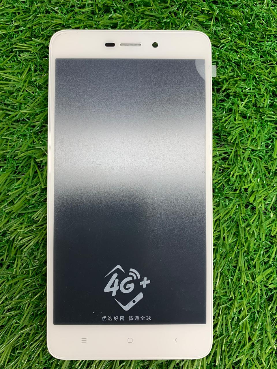 Дисплей для Xiaomi Redmi 4A 100% снятый (рамка/АКБ/динамик, шлейфа) (белый)