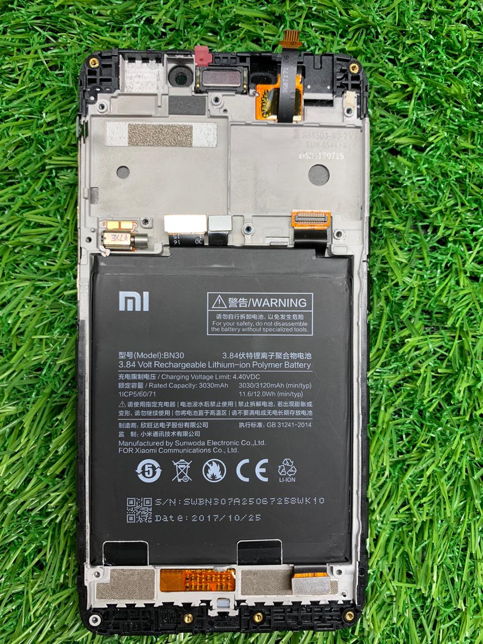 Дисплей для Xiaomi Redmi 4A 100% снятый (рамка/АКБ/динамик, шлейфа) (черный)