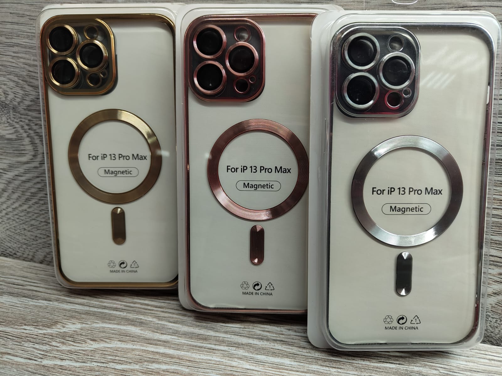 Чехол для iPhone 13 Pro Max magsafe / в...